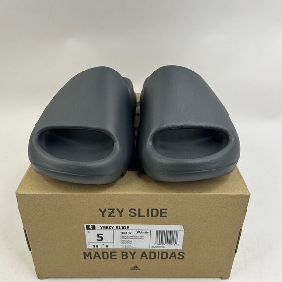Adidas Yeezy Slide “Granite Black/Grey” 2024 - Picture 2 of 5